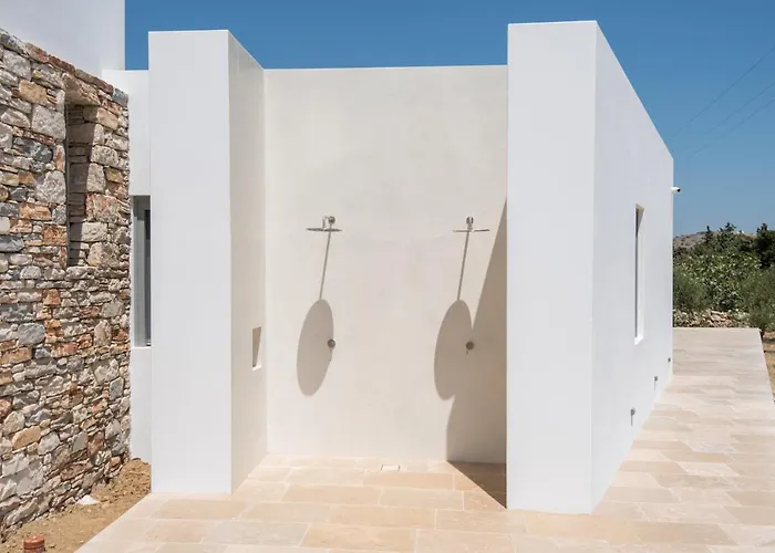 Bracket House Paros