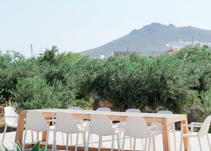 Bracket House Paros Willa